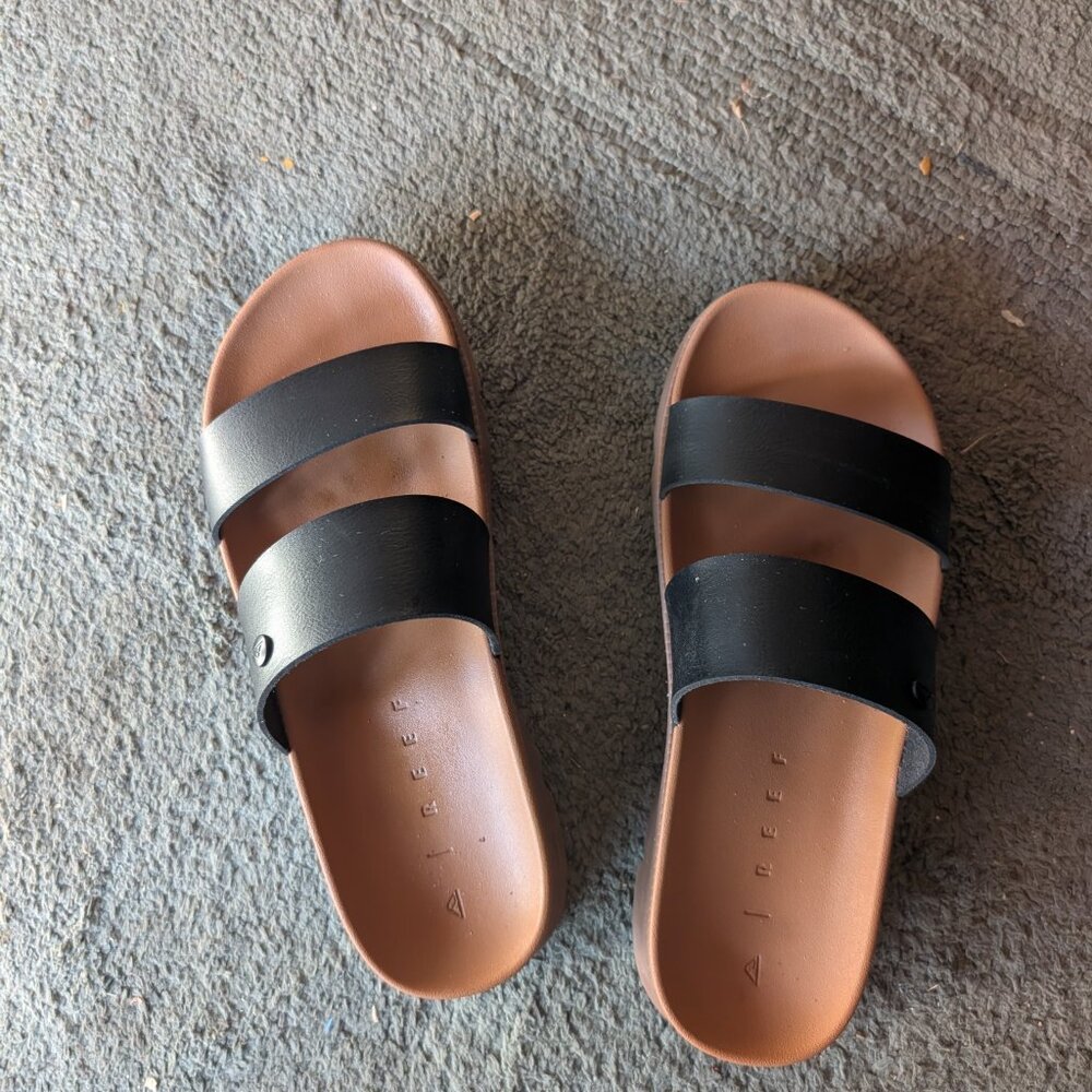 Vista Luxe Thea - Black/tan 8.5 - worn once